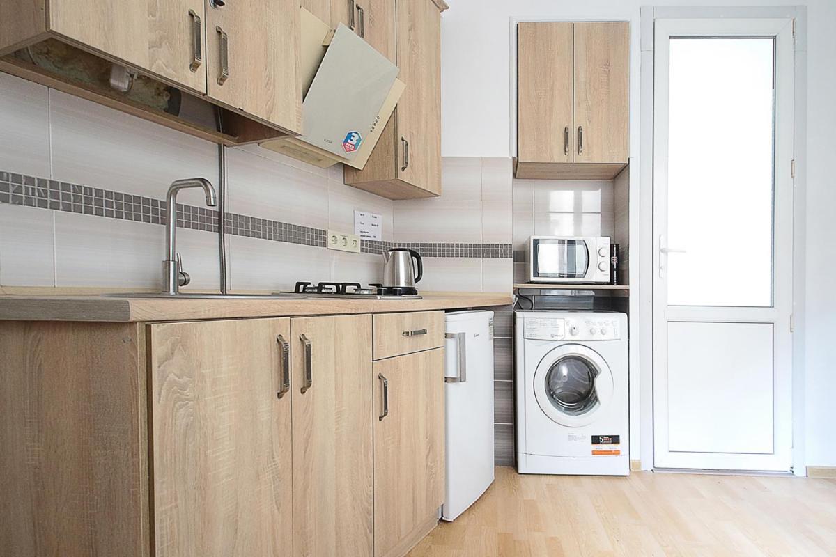 Buk Apartments On Doroshenka 29 Lviv Exterior photo