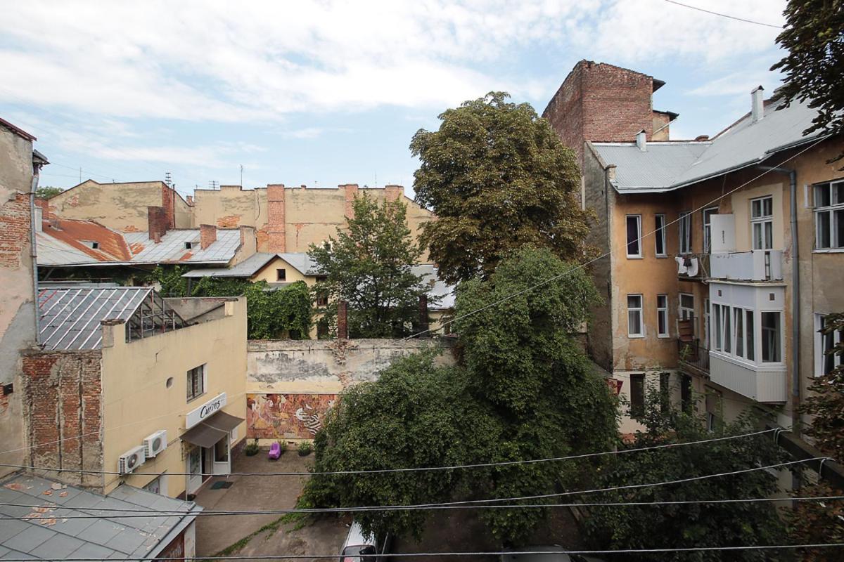 Buk Apartments On Doroshenka 29 Lviv Exterior photo