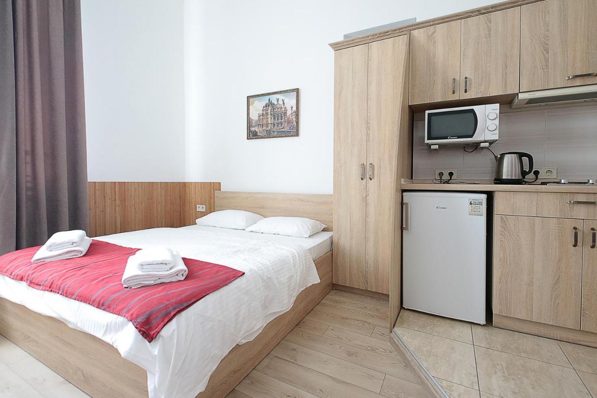Buk Apartments On Doroshenka 29 Lviv Exterior photo